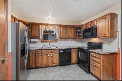 10 Munce Ridge Rd, South Strabane PA 15301