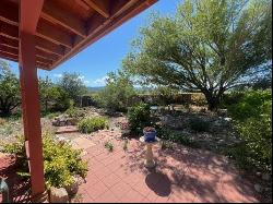 27 Calle Miguel, Taos NM 87571