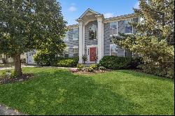 2 BARTON CREEK Court, Lake in the Hills IL 60156