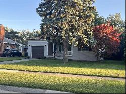 21910 Edgewood Street, Saint Clair Shores MI 48080