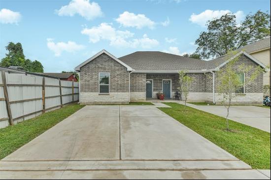 7524 E Maxroy Street #A, Houston TX 77088