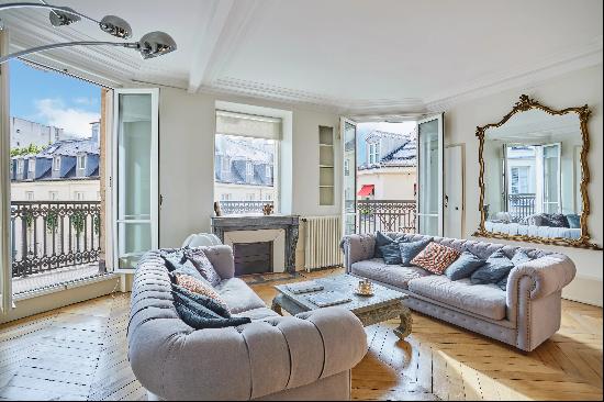 Paris 6th District – A superb 3-bed apartment in a prime location