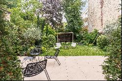 Neuilly-sur-Seine - A magnificent apartment with a garden