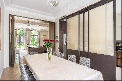 Neuilly-sur-Seine - A magnificent apartment with a garden