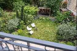 Neuilly-sur-Seine - A magnificent apartment with a garden