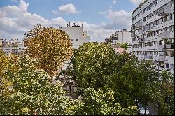 Paris 16th District - A bright 3-bed apartment