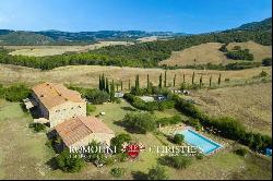 ORGANIC ESTATE WITH POOL AND VINEYARDS FOR SALE IN VAL DI CECINA, TUSCANY