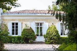 Pessac - Chartreuse style house with park