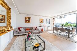 Boulogne – A 3-bed apartment with a superb roof terrace