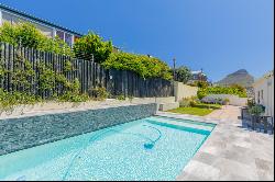 NORTH-FACING FAMILY HOME WITH SPECTACULAR VIEWS IN THE CITY BOWL