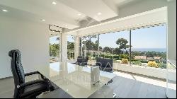 Contemporary Property panoramic Sea view in Prestigious Estate.