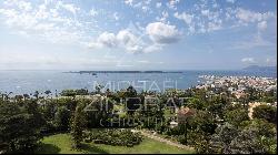 SOLE AGENT: Superb contemporary apartment with sea view