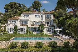 Mougins Village - Superb property with sea view