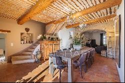 Ménerbes - Provencal farmhouse with swimming pools