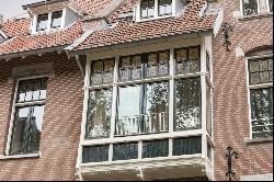 Van Eeghenstraat 76