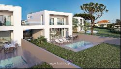 Villa with pool in private condominium, Golden Triangle, Algarve