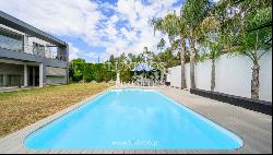 Five bedroom villa with pool and garden, for sale, in Maia, Portugal