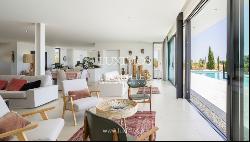 Luxury 5-bedroom villa with sea views in Monte Rei, Algarve, Portugal