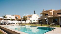 5-bedroom villa with pool, gym and jacuzzi in Gal, Algarve, Portugal