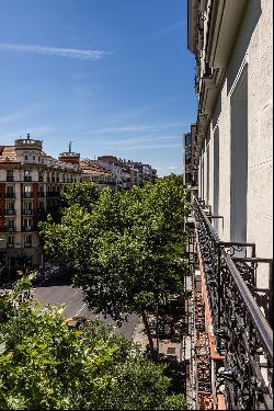 Apartment for sale in Madrid, Almagro, Chamberi