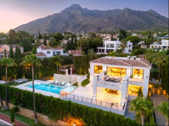 Villa with elegance and distinction in the heart of the Golden Mile, Sierra Blanca, Marbe