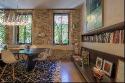 Magnificent 198 sqm loft with outdoor patio near the Musee de la Romanite in Nimes