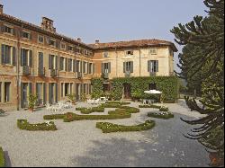 Ancient mansion from the 1700s in Brianza - Lombardy