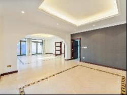 Rare Beachfront Palm Jumeirah Villa