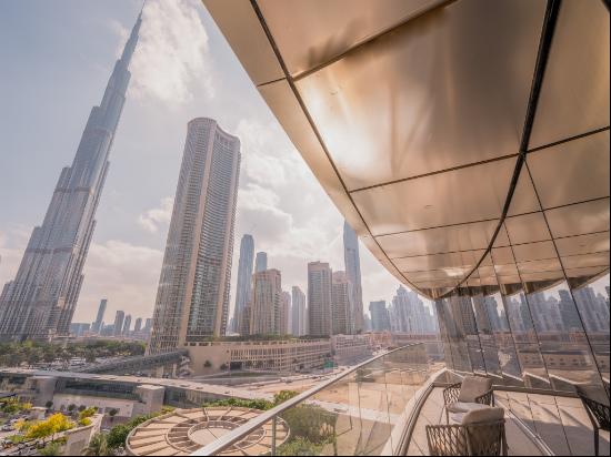 Elegant Downtown Apartment with Burj Khalifa View