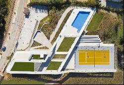 Semi-detached in complex with sport club in Las Lagunas, Mijas