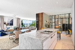 Spectacular lake view: Exquisite penthouse with roof terraces and design aesthetics