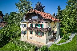 Jewel on Lake Ammersee: Historic country villa with lake view and further building rights