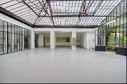 Paris 11th District – Superb business premises