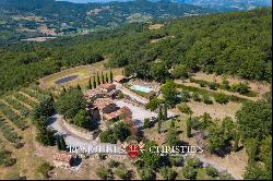 FARMHOUSE WITH POOL FOR SALE IN UMBERTIDE, UMBRIA