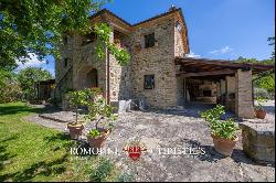 FARMHOUSE WITH POOL FOR SALE IN UMBERTIDE, UMBRIA