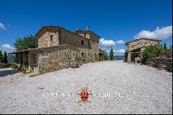 FARMHOUSE WITH POOL FOR SALE IN UMBERTIDE, UMBRIA