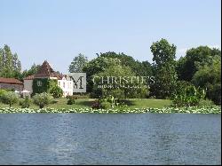 For sale, Immaculate riverside property near Le Temple sur Lot