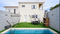 Three bedroom villa with pool, for sale, in Ramalde, Porto, Portugal