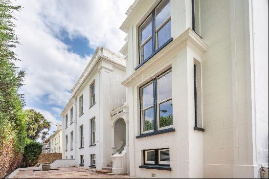 IMPRESSIVE VICTORIAN RESIDENCE IN ST. HELIER