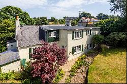 PICTURESQUE DETACHED GRANITE FAMILY HOME