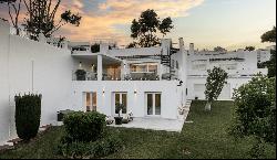 Elegant renovated townhouse with direct views of the golf course in Nueva Andalucia