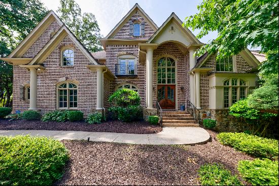 Exceptional Luxury Living in Brookhaven