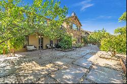 Custom Home Surrounded By The Majesty Of Zion!