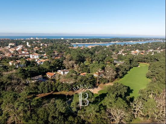 HOSSEGOR, HOUSE NEAR THE GOLF COURSE