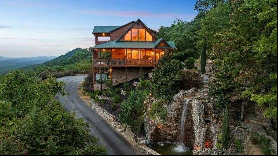 Luxurious mountaintop retreat