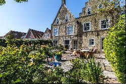 Stunning Detached Renaissance Canal House