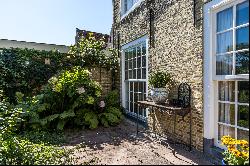 Stunning Detached Renaissance Canal House