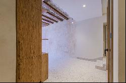 Newly built 1 bedroom apartment with 7sqm terrace in El Raval, Barcelona