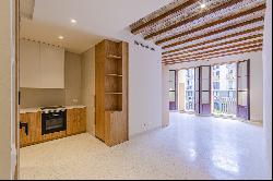 Newly built 1 bedroom apartment with 7m² terrace in El Raval, Barcelona