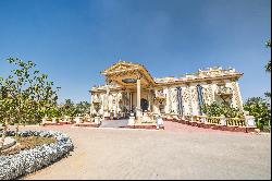 Lavish Grand Mansion at Orabi